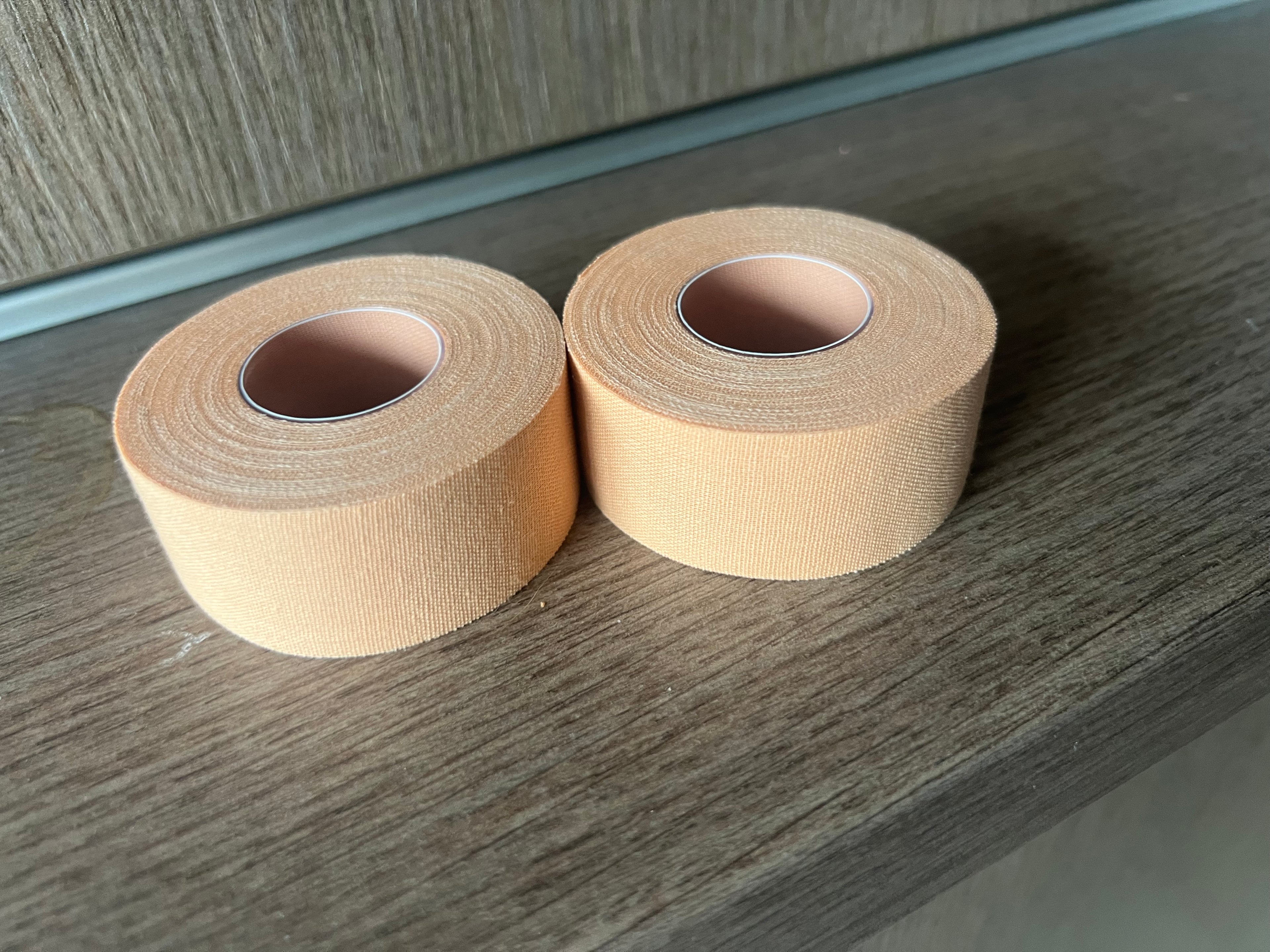 Maimed Tape Textile – 2,5 cm x 9,1 m – Sparadrap en Tissu Taffetas Haute Fixation